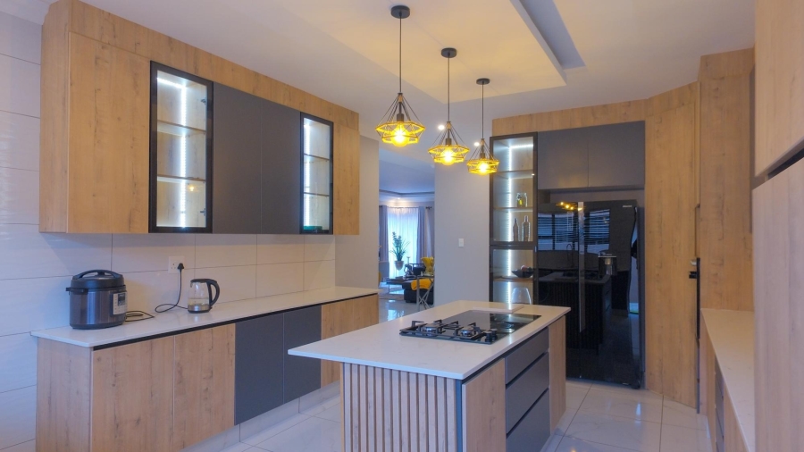 4 Bedroom Property for Sale in Waterkloof East North West